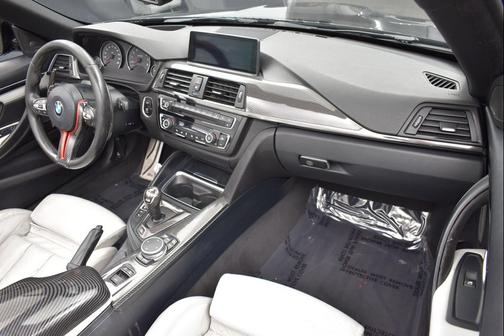 Black Sapphire Metallic 2015 BMW M4 Base
