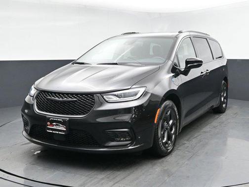 2024 Chrysler Pacifica Hybrid Premium S Appearance Pkg