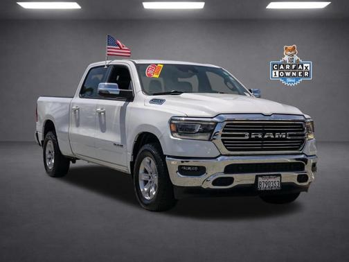 Bright White Clearcoat 2023 RAM 1500 Laramie