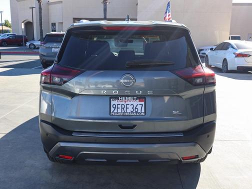 2022 Nissan Rogue SL