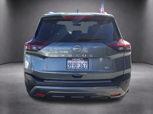 2022 Nissan Rogue SL