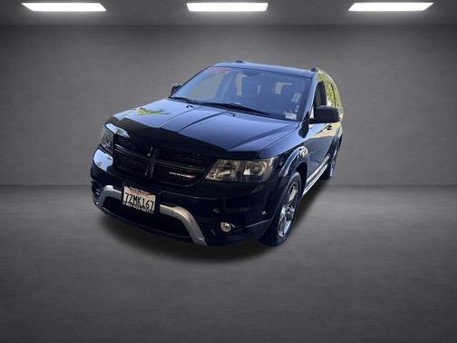 Pitch Black Clearcoat 2017 Dodge Journey Crossroad
