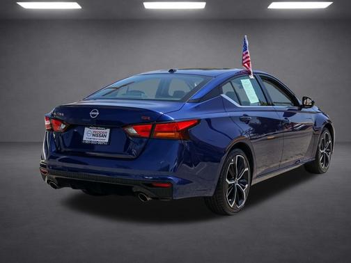 Deep Blue Pearl 2024 Nissan Altima 2.5 SR