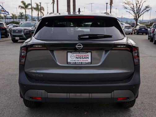 2026 Nissan Kicks SV
