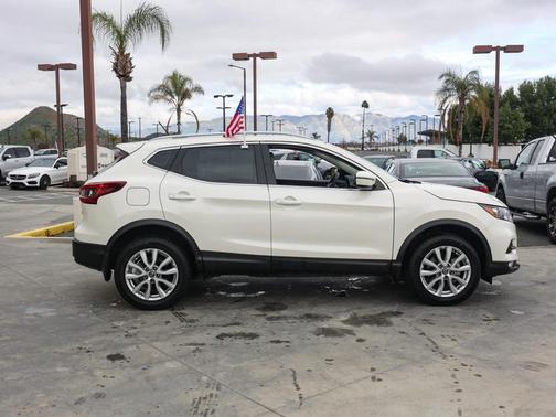 2021 Nissan Rogue Sport SV