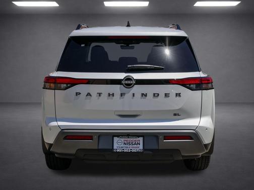 Everest White P 2026 Nissan Pathfinder SL