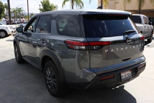2024 Nissan Pathfinder S