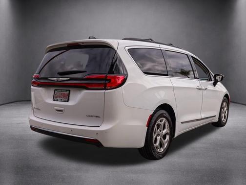 2023 Chrysler Pacifica Limited