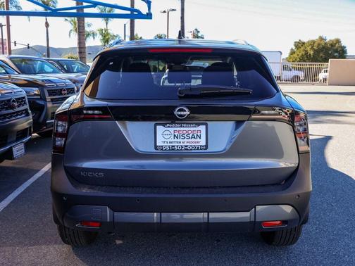 2026 Nissan Kicks SV
