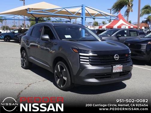 2025 Nissan Kicks SR