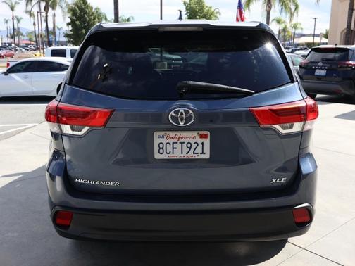 2018 Toyota Highlander SE