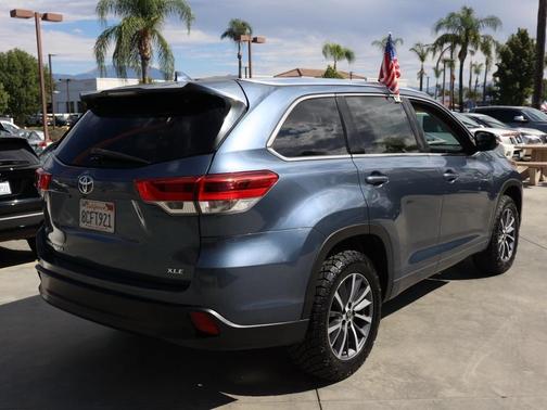 2018 Toyota Highlander SE
