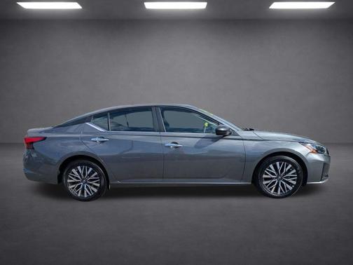 Gun Metallic 2025 Nissan Altima SV