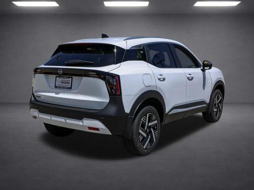 Fresh Powder 2026 Nissan Kicks SV