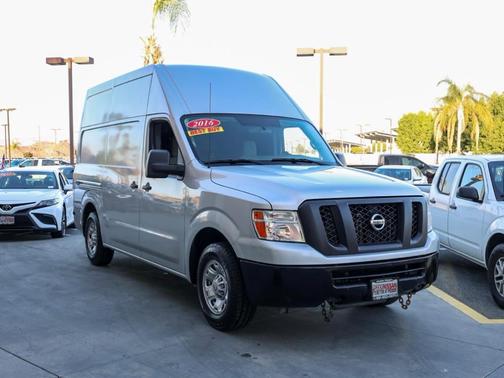 2016 Nissan NV Cargo NV2500 HD SV V6/SV V8