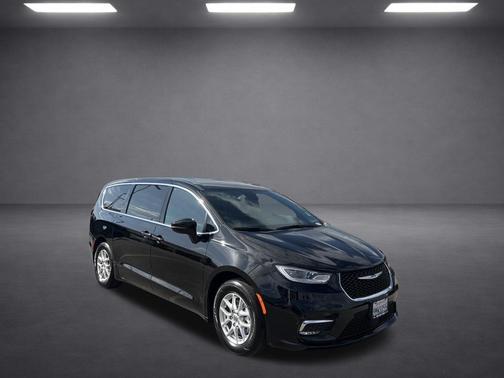 Diamond Black 2024 Chrysler Pacifica Touring