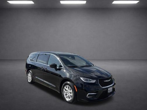 Diamond Black 2024 Chrysler Pacifica Touring