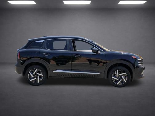 Super Black 2026 Nissan Kicks SV