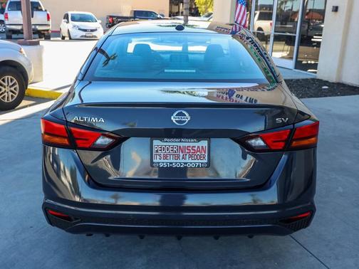 2022 Nissan Altima 2.5 SV