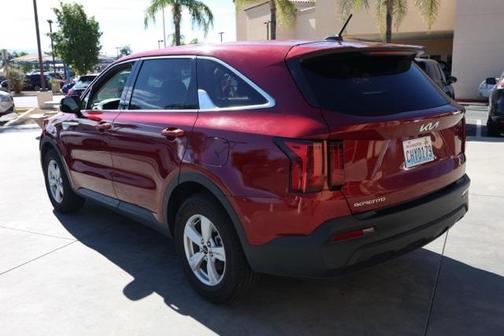 2023 Kia Sorento LX