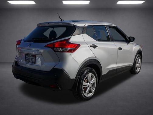 2020 Nissan Kicks S