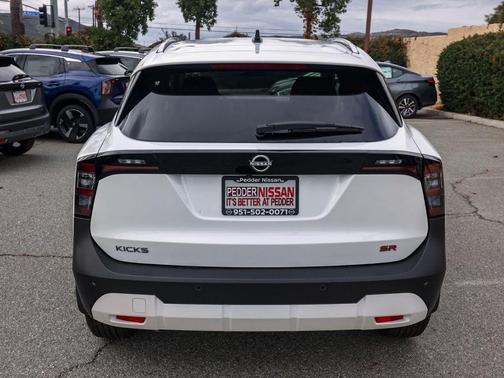 2026 Nissan Kicks SR