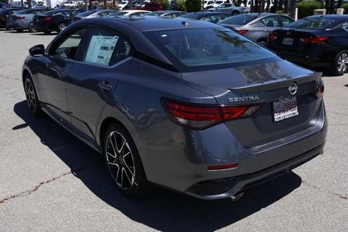 2025 Nissan Sentra SR