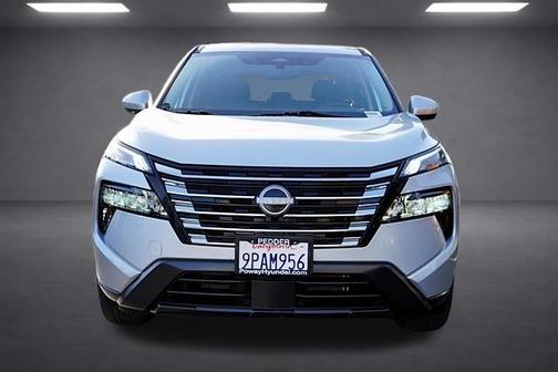 Brilliant Silver Metallic 2024 Nissan Rogue SV