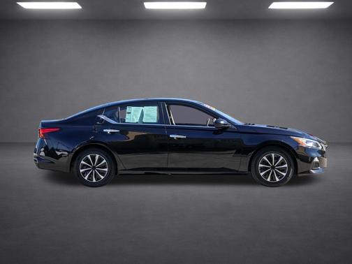 Super Black Clearcoat 2020 Nissan Altima 2.5 S