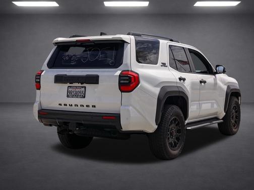 Ice 2025 Toyota 4Runner Sport