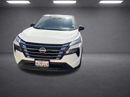Glacier White 2024 Nissan Rogue S