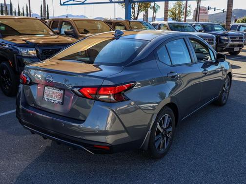 2025 Nissan Versa 1.6 SV