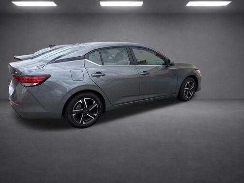 Gun Metallic 2024 Nissan Sentra SV
