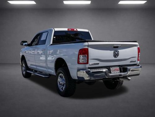 Bright White Clearcoat 2022 RAM 2500 Big Horn