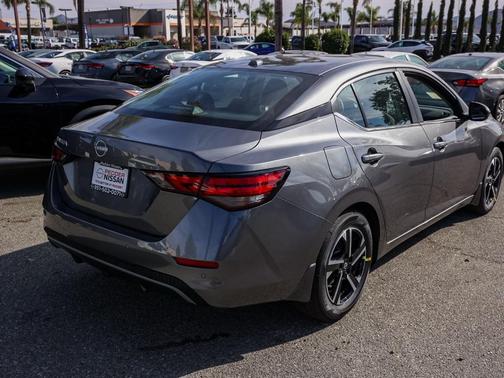 2025 Nissan Sentra SV