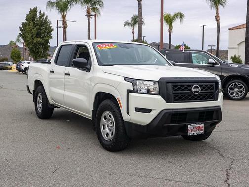 2022 Nissan Frontier S