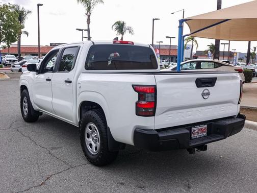 2022 Nissan Frontier S