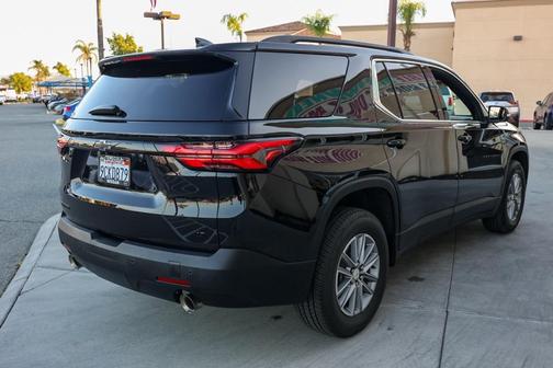 2022 Chevrolet Traverse LT Cloth