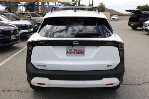 2026 Nissan Kicks SR