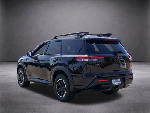 Super Black 2026 Nissan Pathfinder Rock Creek
