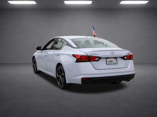 Gray Sky Pearl 2023 Nissan Altima 2.5 SR