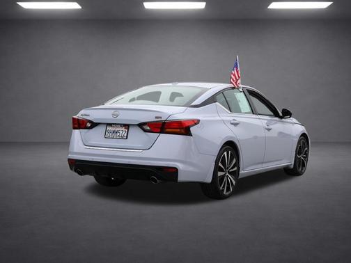 Gray Sky Pearl 2023 Nissan Altima 2.5 SR