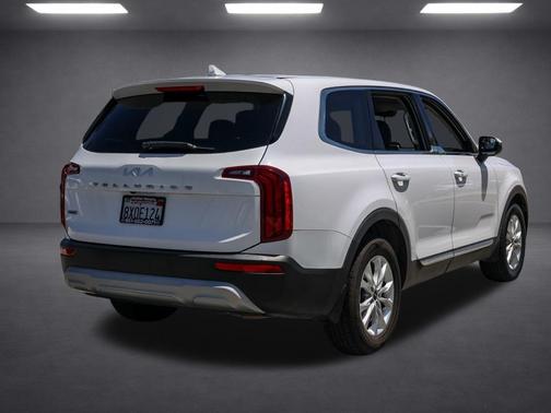 Glacial White Pearl 2022 Kia Telluride LX