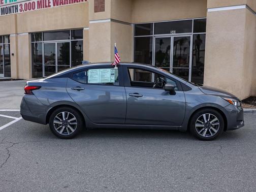 2023 Nissan Versa 1.6 SV