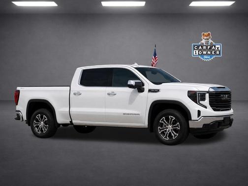 Summit White 2025 GMC Sierra 1500 SLT