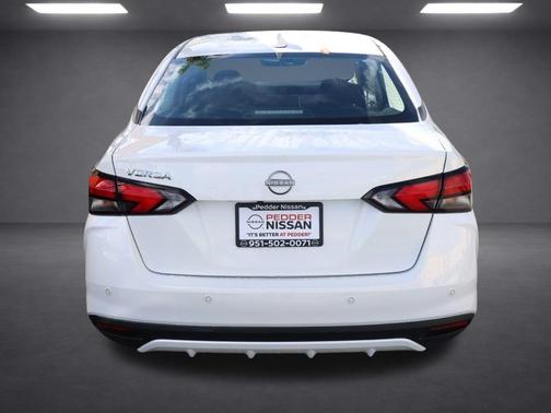Aspen White 2025 Nissan Versa 1.6 SV
