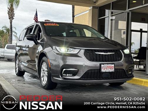 2023 Chrysler Pacifica Touring-L