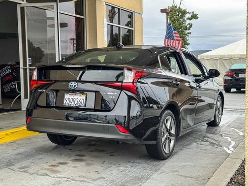 2022 Toyota Prius XLE