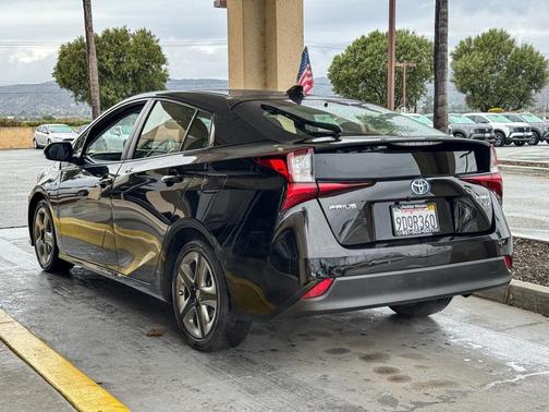 2022 Toyota Prius XLE