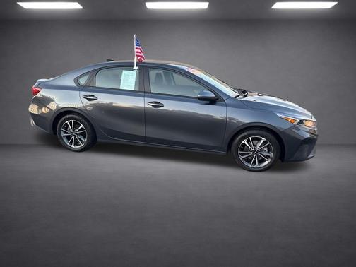 Gravity Gray 2023 Kia Forte LXS